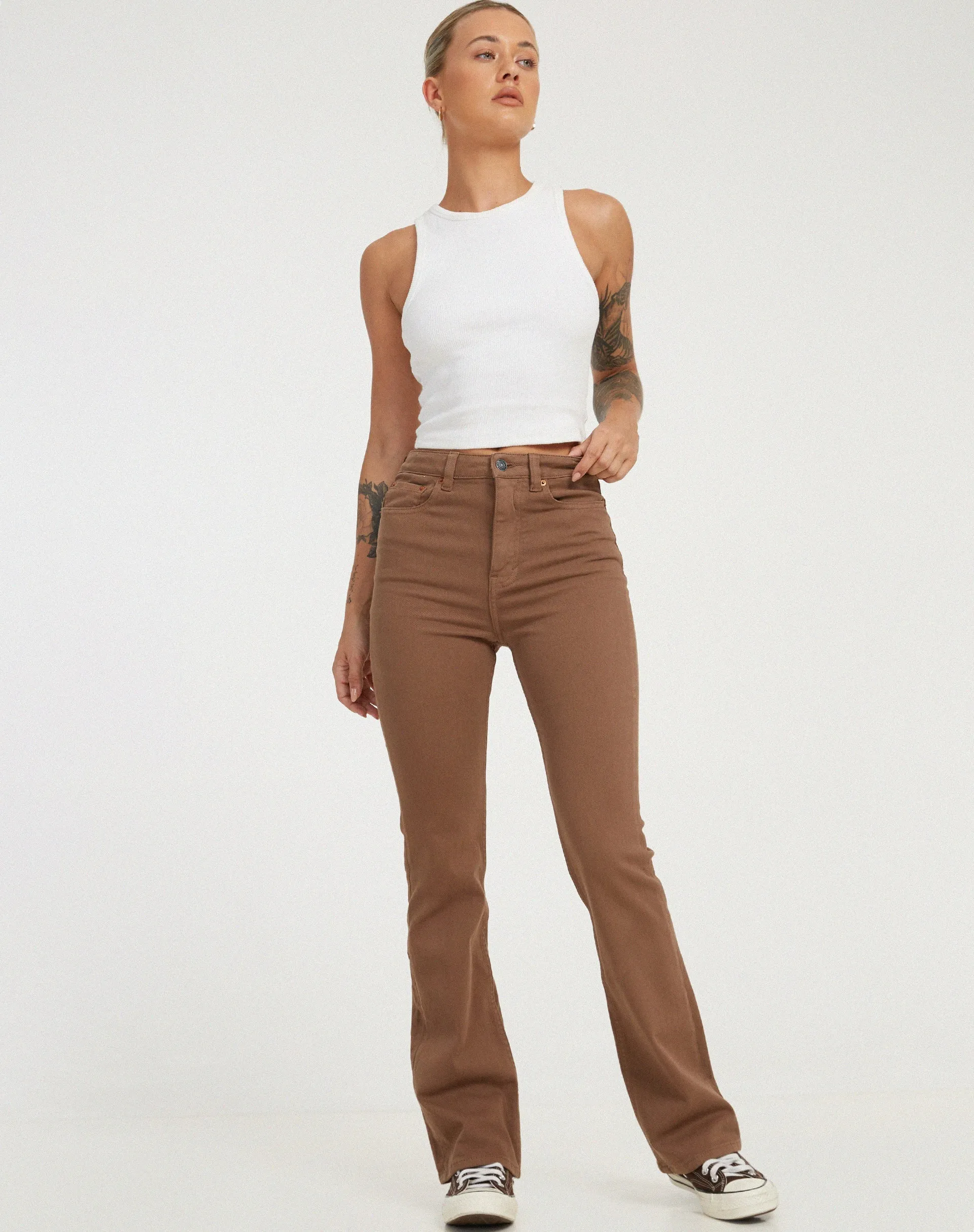 Bootleg Jeans in Rich Brown