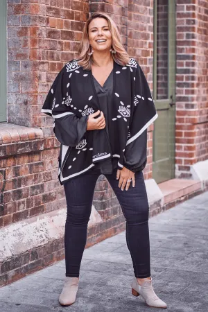 Hollie Wrap See Raven