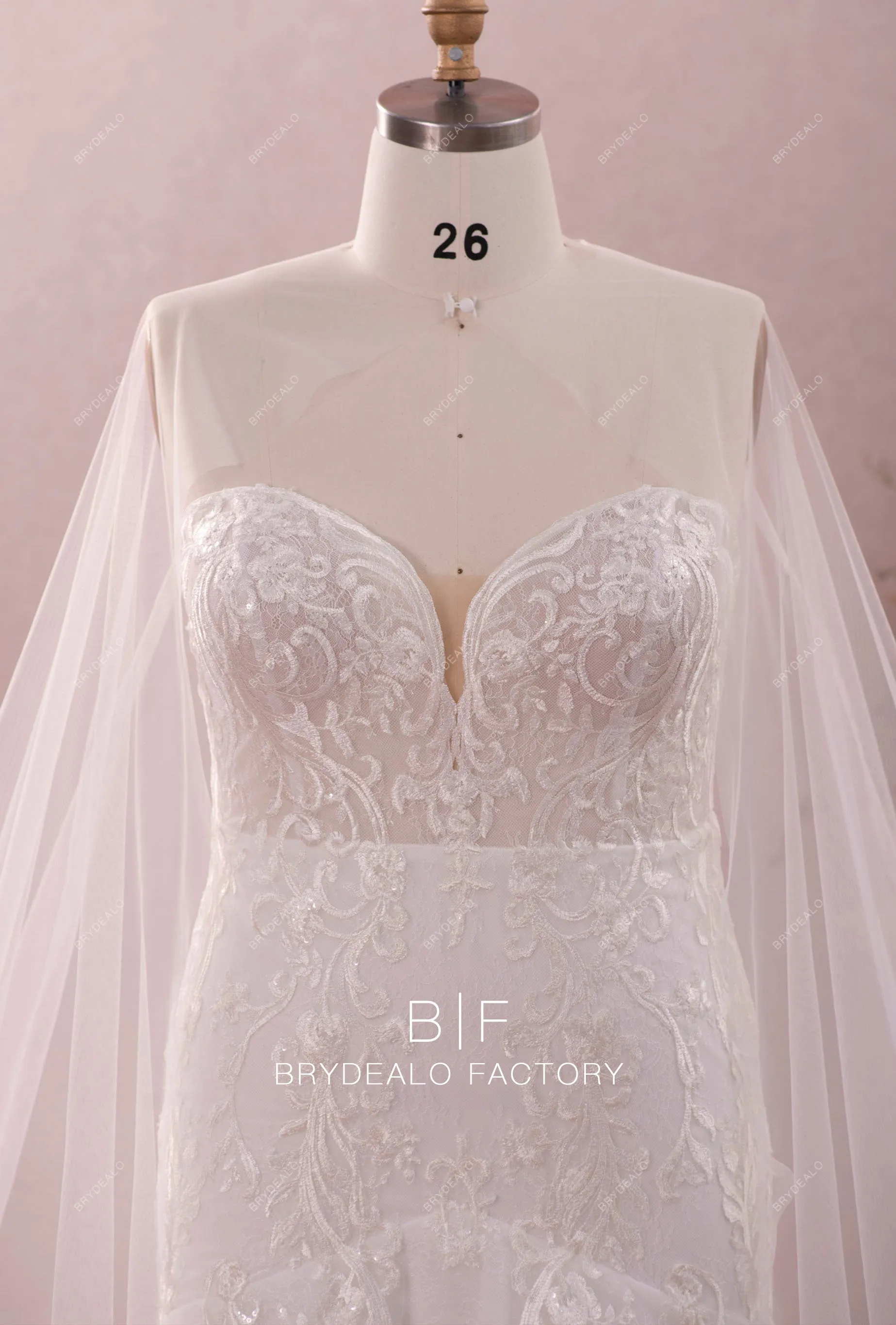 Plus Size Wild Lace Sweetheart Modern Trumpet Watteau Train Wedding Dress