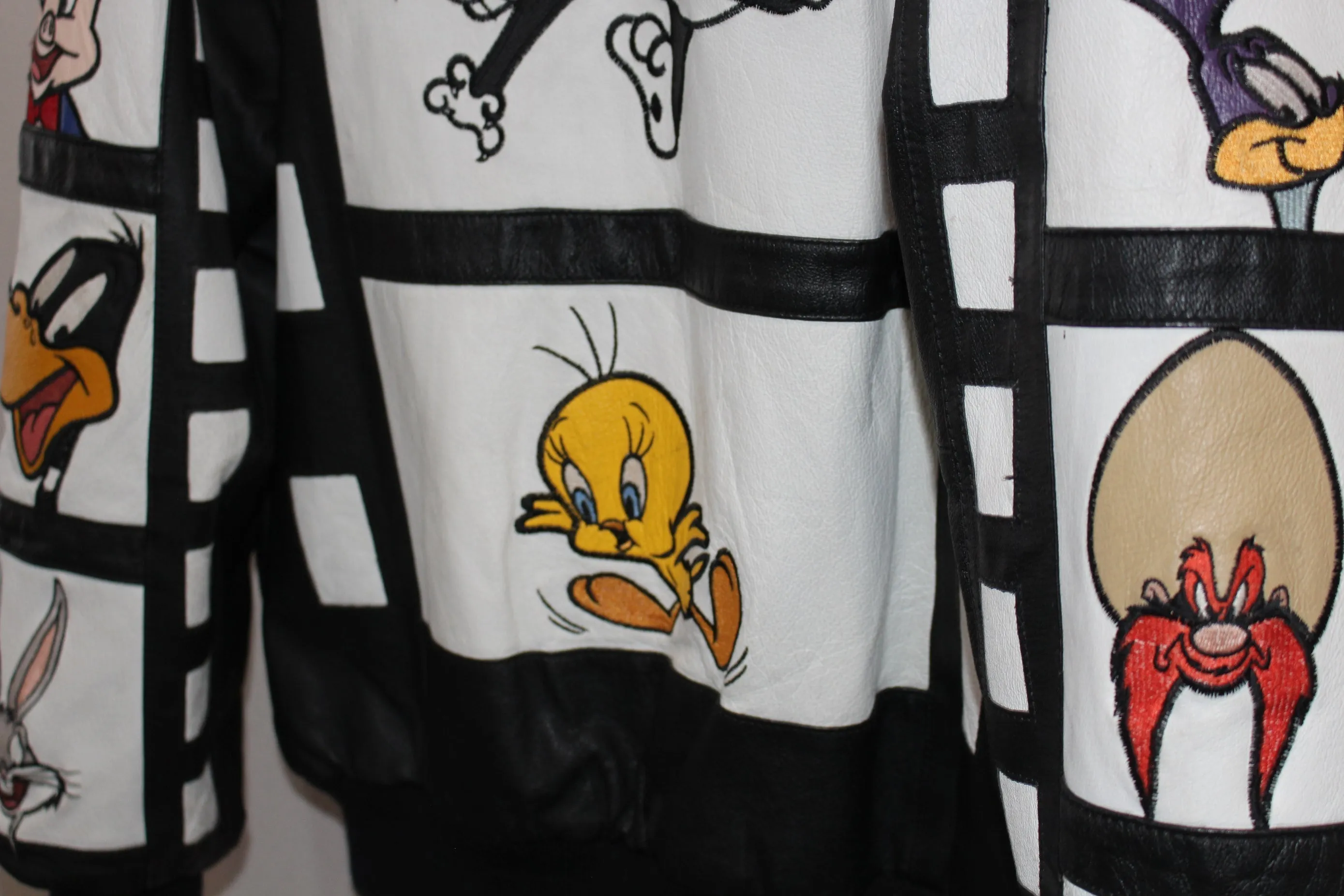 Rare Looney Tunes Leather Jacket (M)
