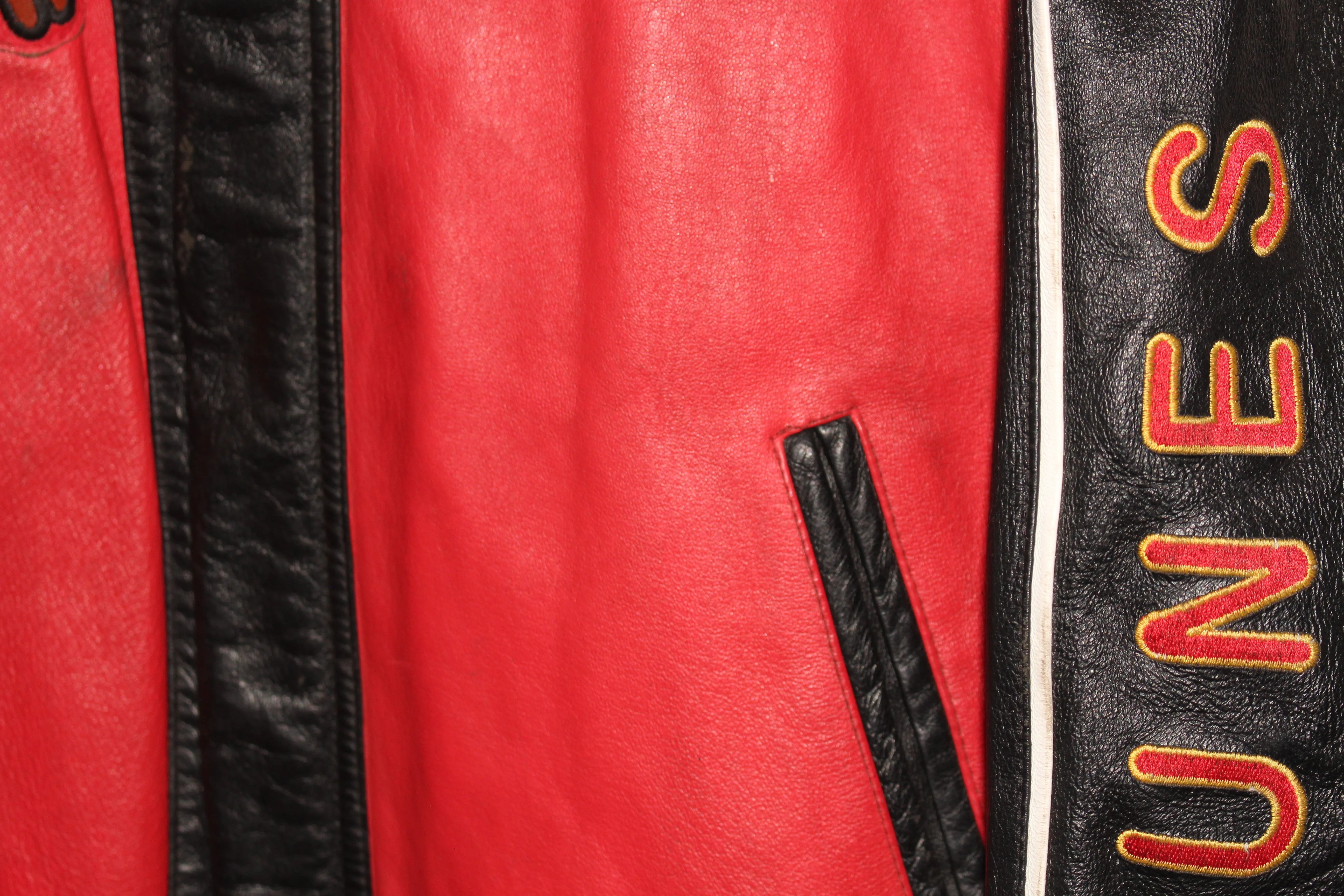 Rare Tasmanian Devil Looney Tunes Wild Man Leather Jacket (M)