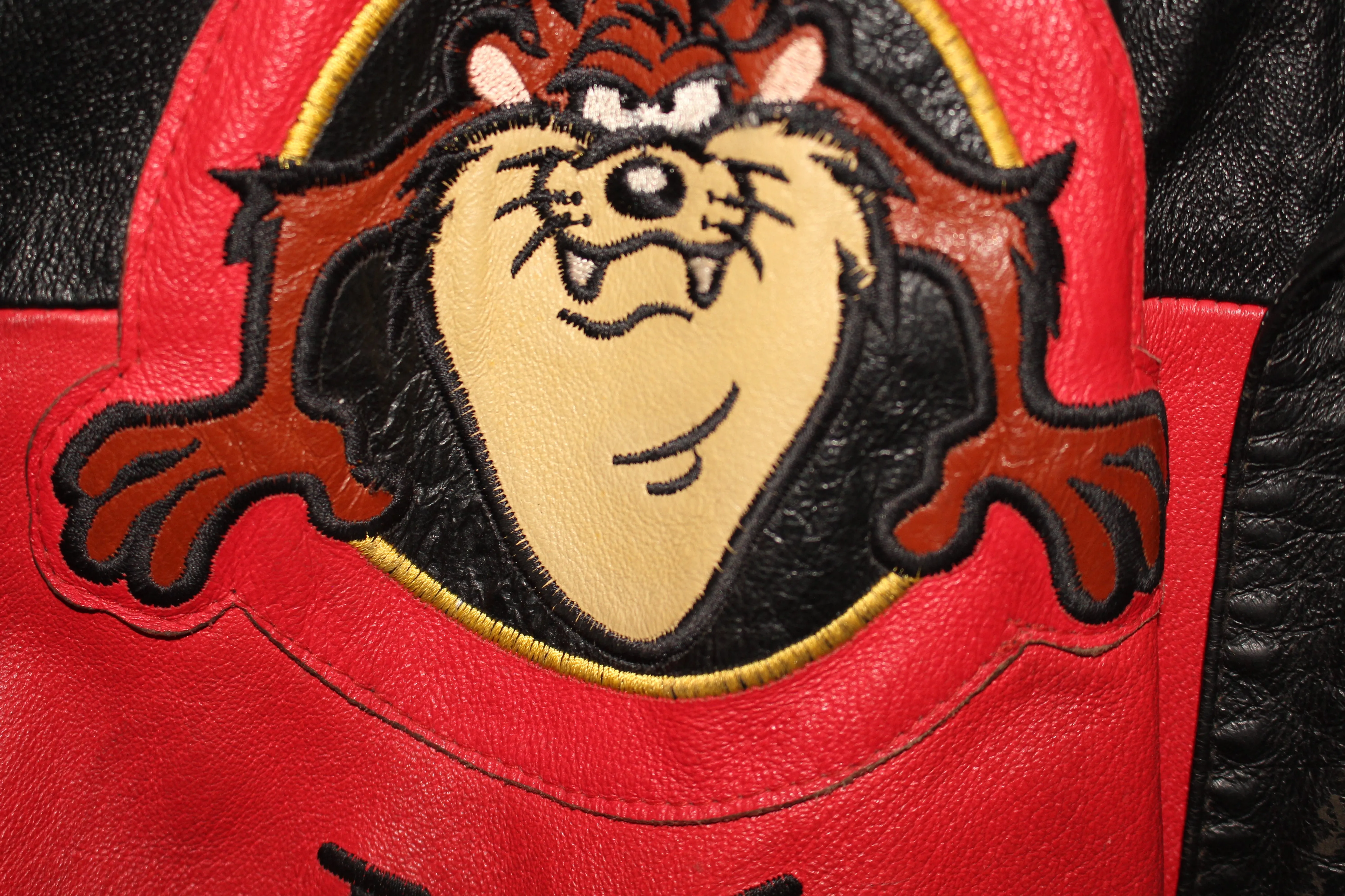 Rare Tasmanian Devil Looney Tunes Wild Man Leather Jacket (M)