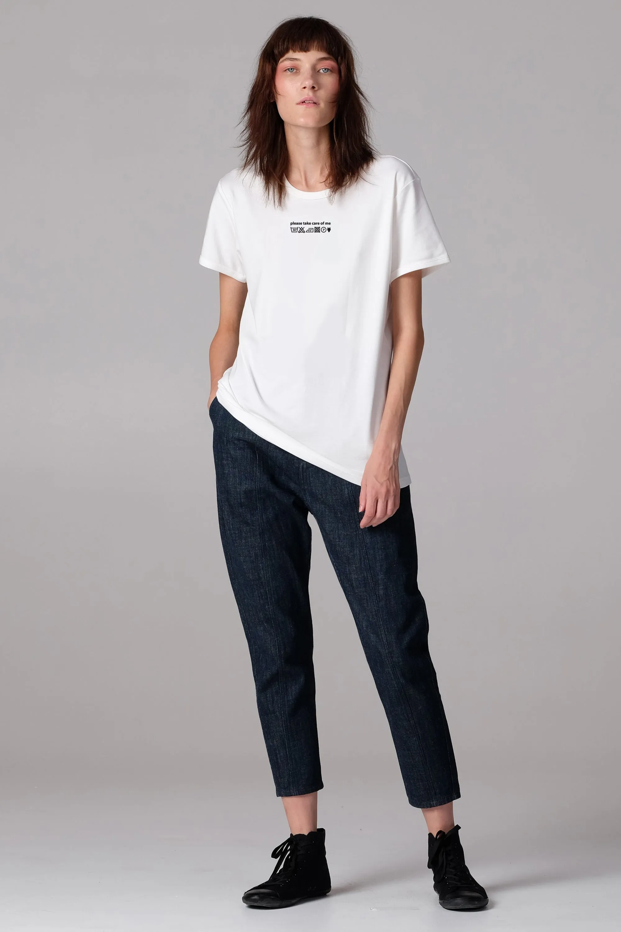 T-Shirt "CARE OF ME" warm white