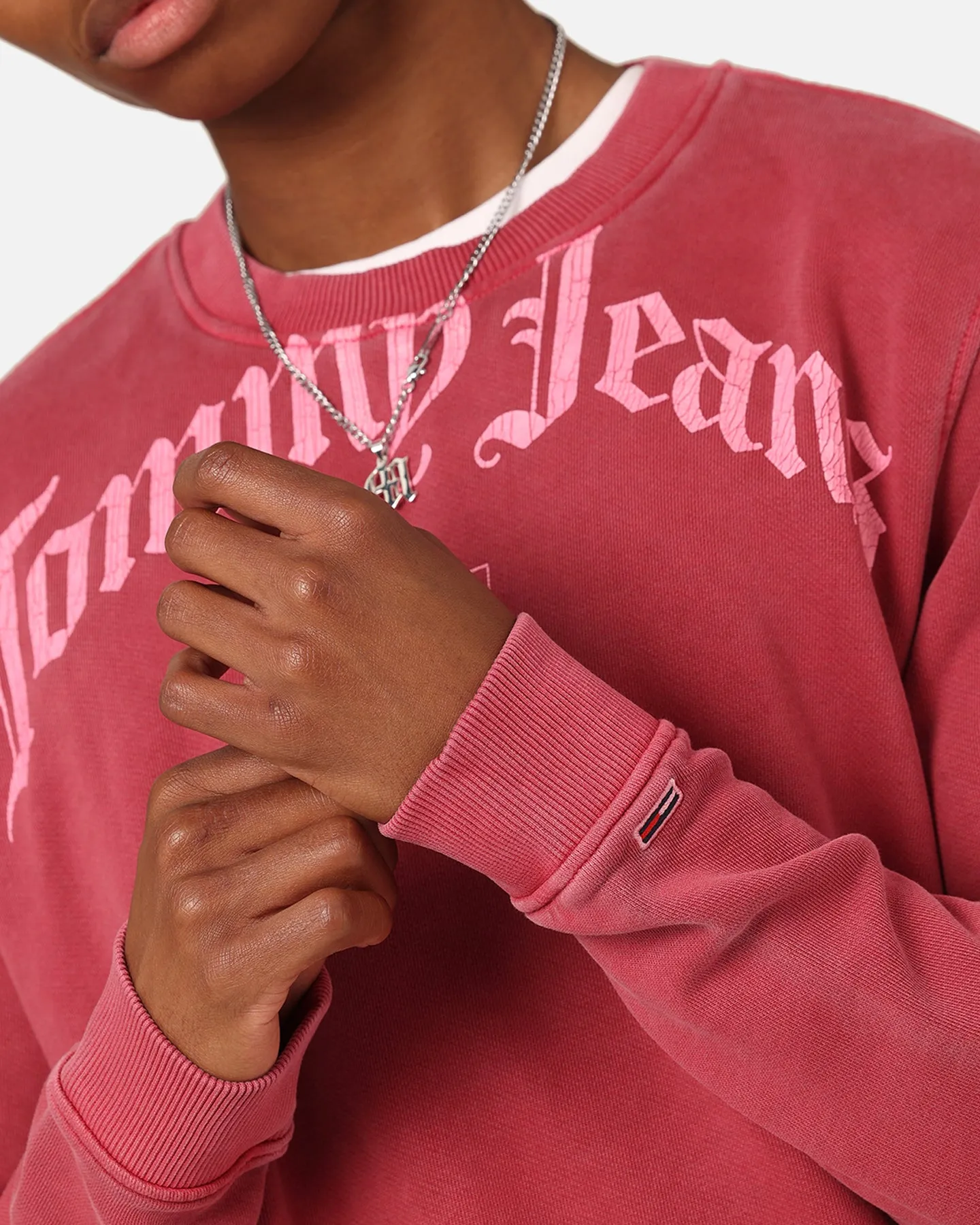 Tommy Jeans Relaxed Grunge Arch Crewneck Rouge