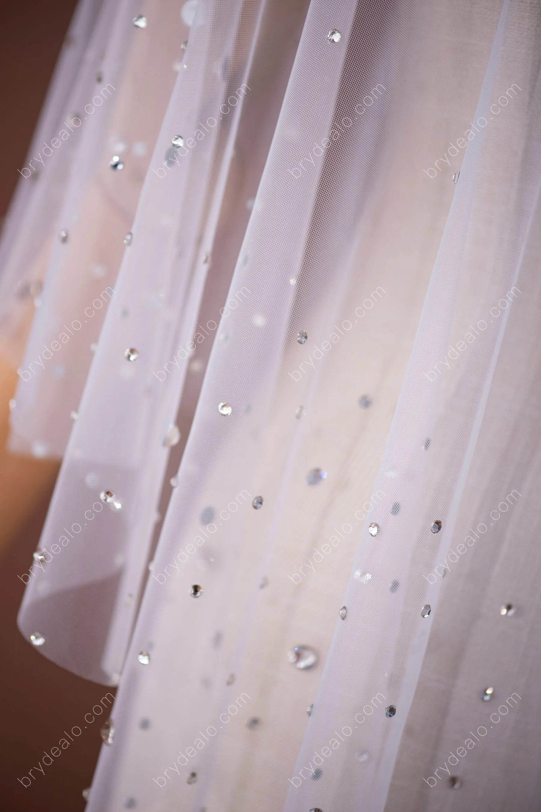 Trendy Shiny Rhinestones Tulle Bridal Cape for Sale