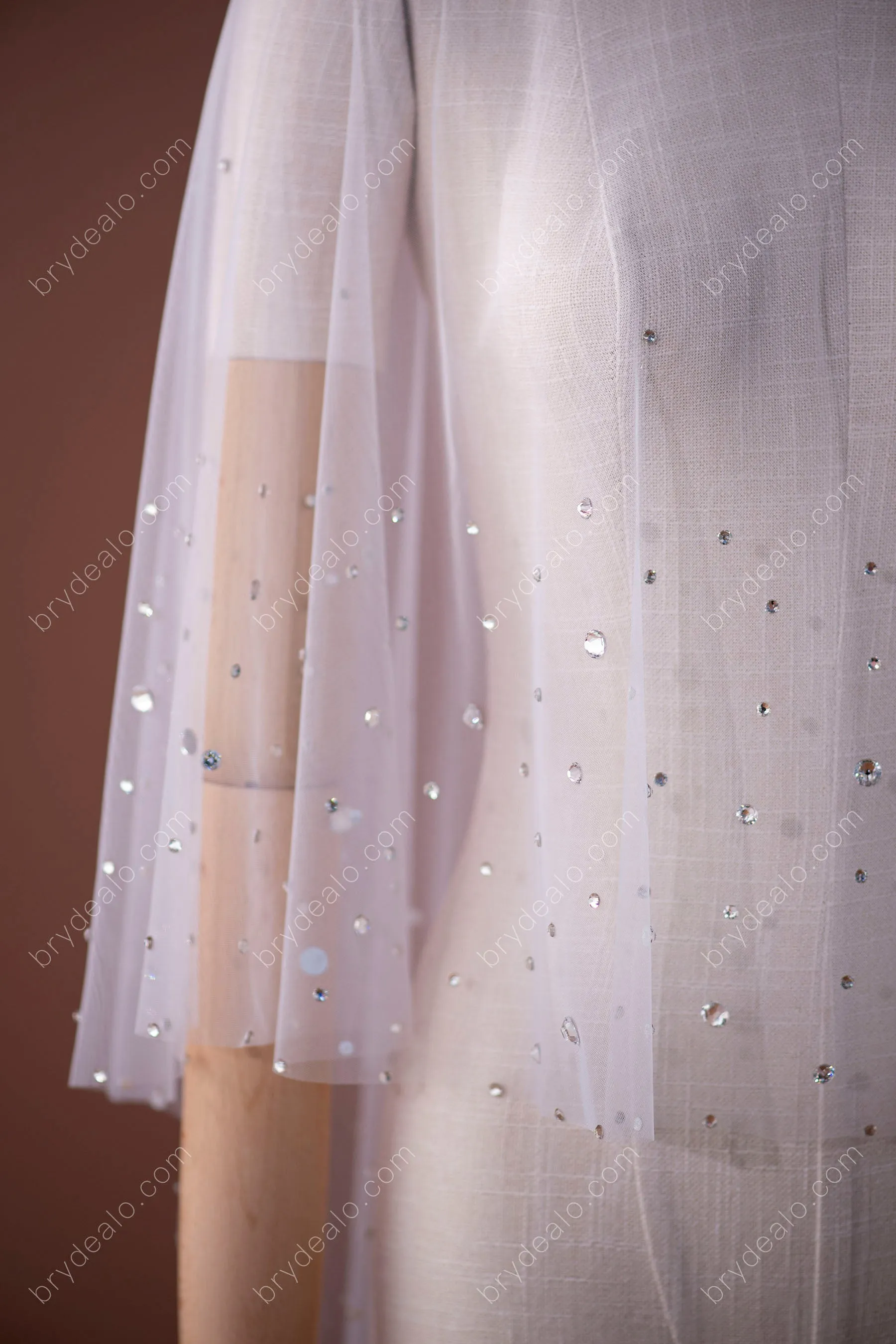 Trendy Shiny Rhinestones Tulle Bridal Cape for Sale
