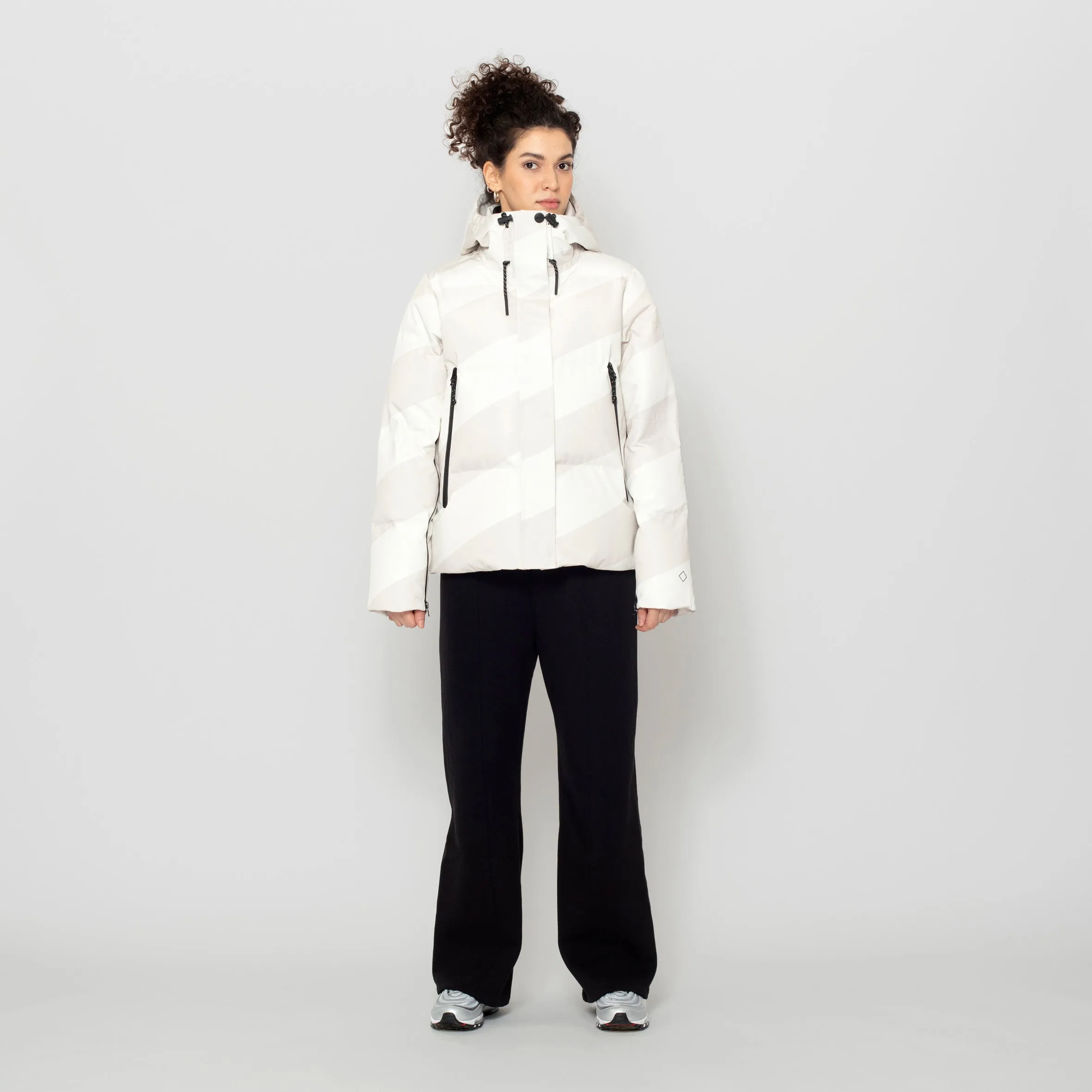 WEATHER | moonbeam grey